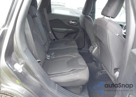 2015 Jeep Cherokee Latitude z USA, uszkodzony, nr VIN 1C4PJMCS8FW749800